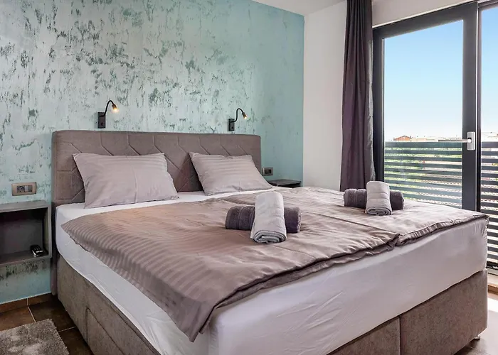 Gorgeous In ノヴィ・ヴィノドロスキー