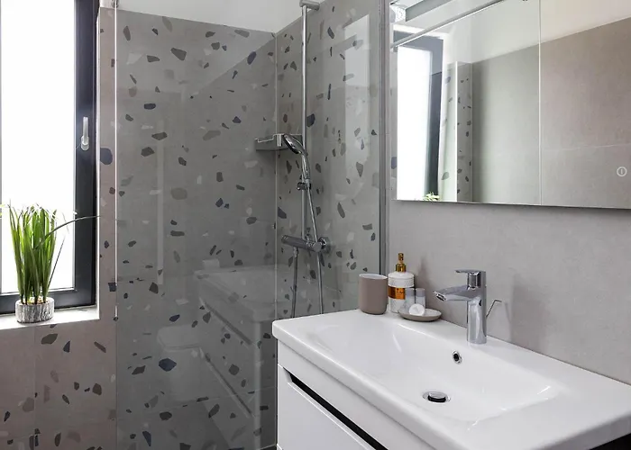 Gorgeous In * 诺维·维诺多尔斯基