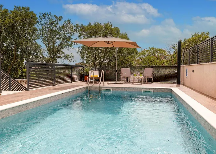 Gorgeous In * 诺维·维诺多尔斯基